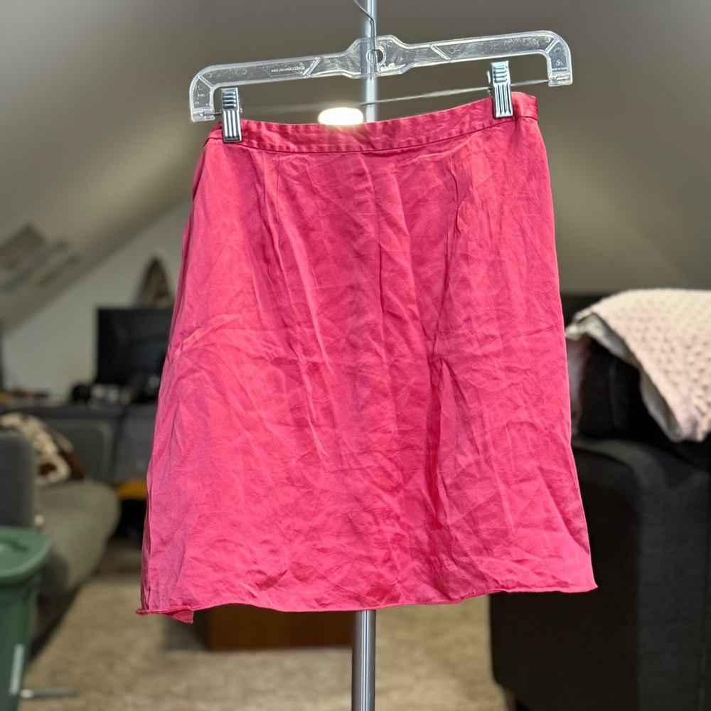 Kenneth Cole New York Pink Pleated Silk Skirt | US 4 - Picture 3 of 7